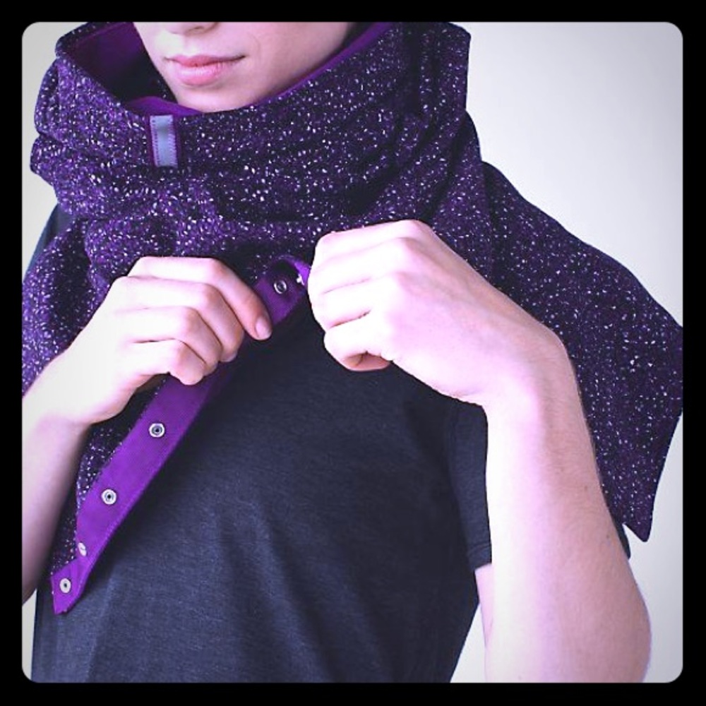Lululemon Vinyasa Scarf *Fleece